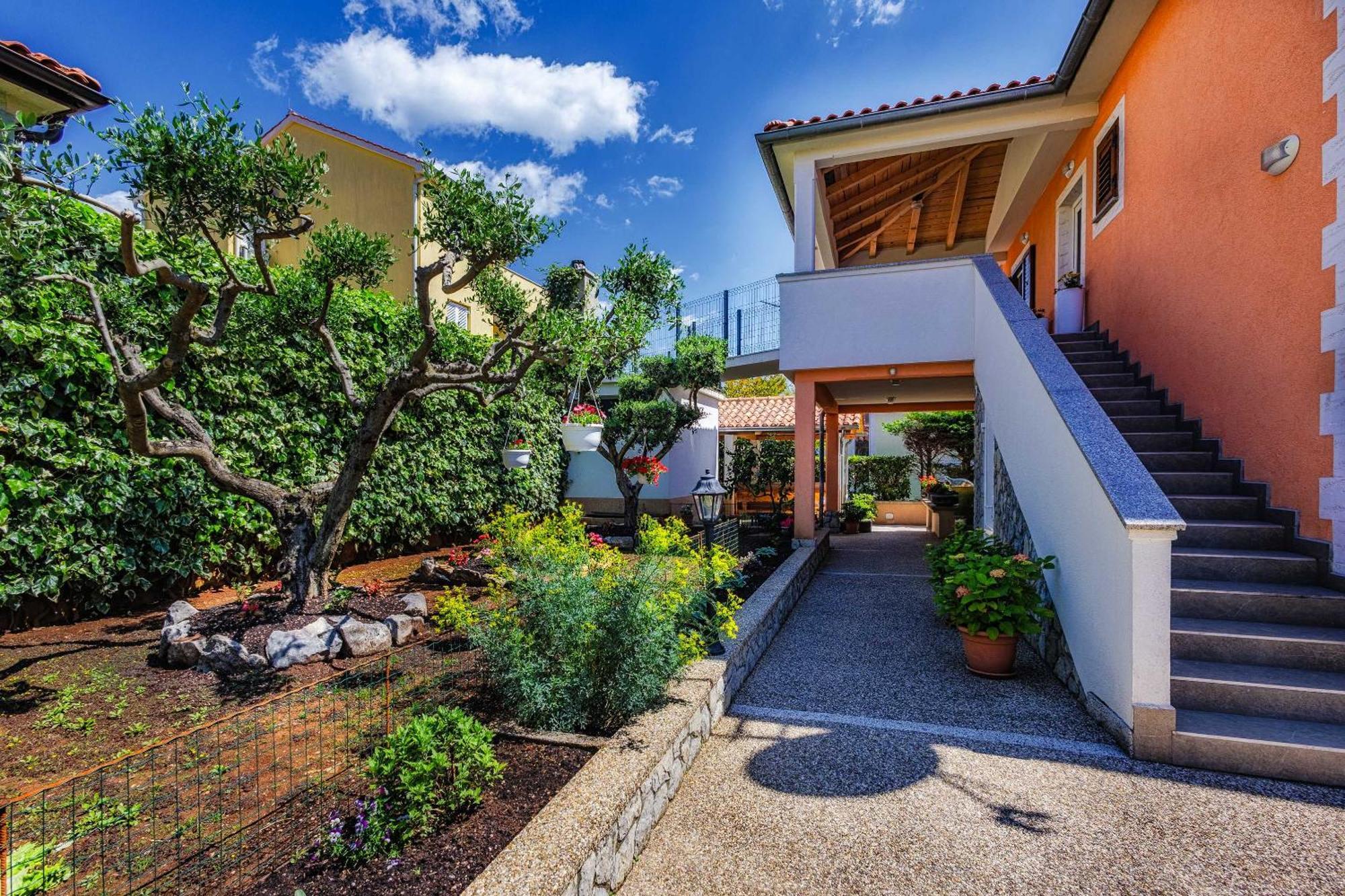 Apartments Rose Čižići Buitenkant foto